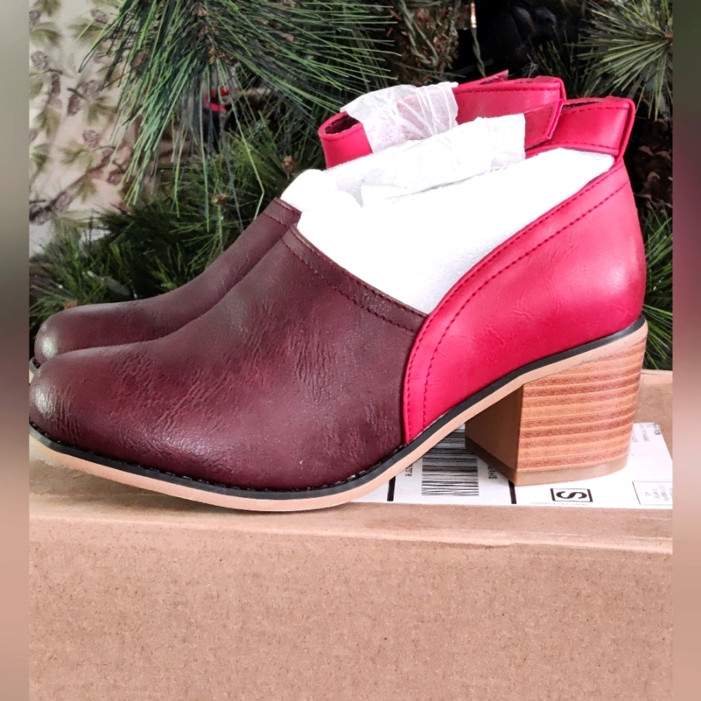 NIB--UPC  Journee Collection ( Zhara )Strap Dress Shoes